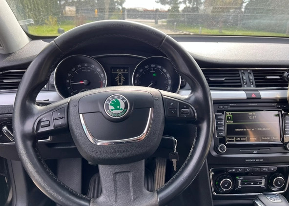 Skoda Superb cena 29900 przebieg: 273600, rok produkcji 2011 z Wejherowo małe 172